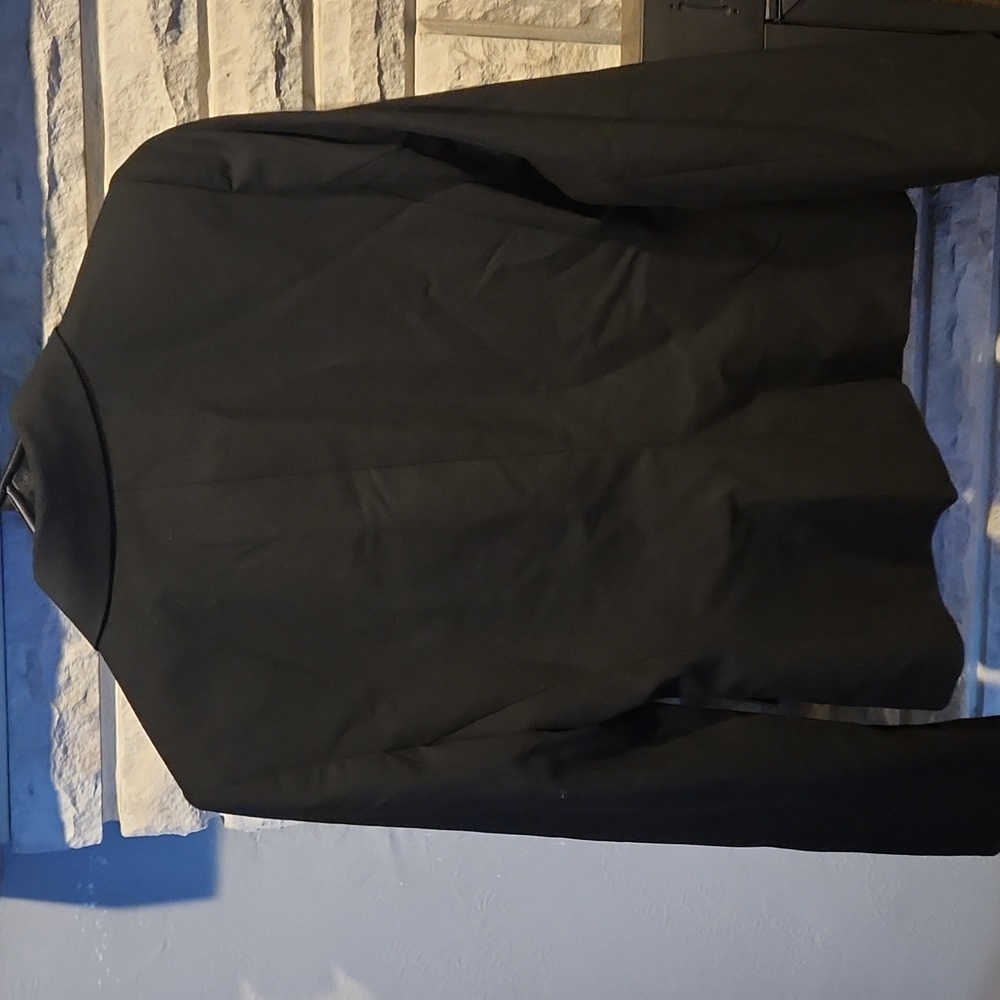 Blazer - Picture 4 of 4
